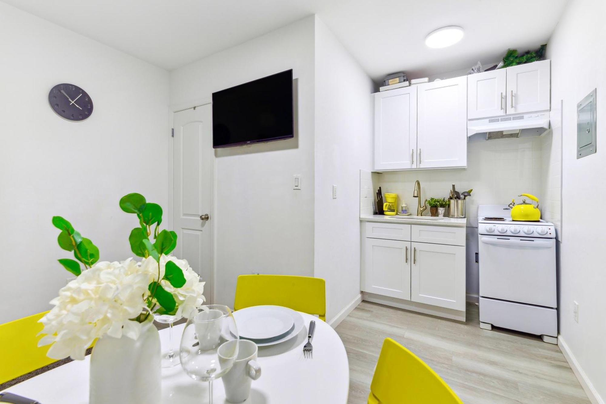 Homelike Suites In The Heart Of China Town Нью-Йорк Екстер'єр фото